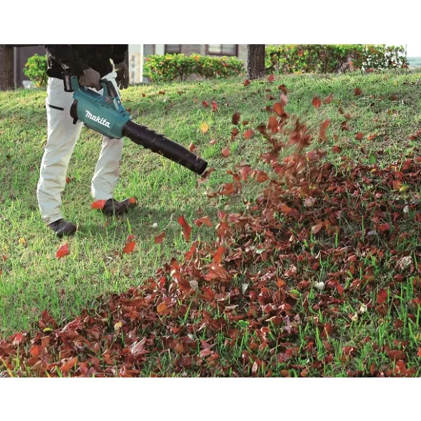 Aku ofukovač Li-ion XGT 40V/4,0Ah Makita UB001GM101